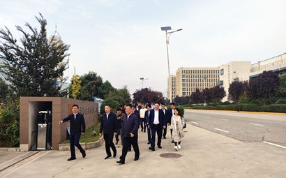 團市委、市貿促會、市青企協(xié)一行到工投集團涇河產業(yè)園考察交流